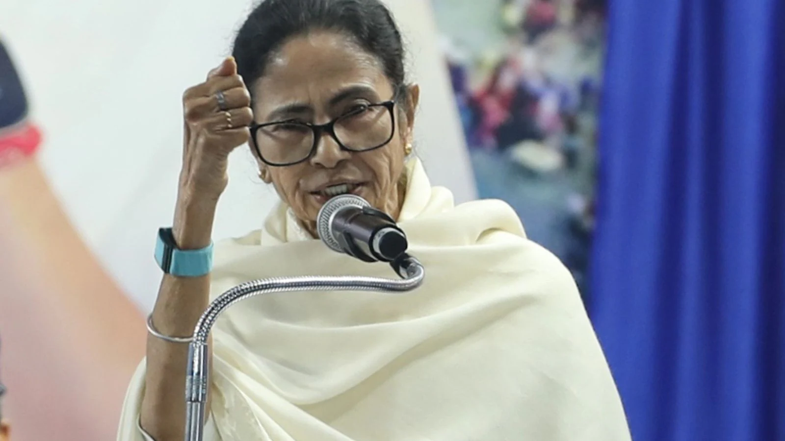 'लापरवाह, बेबुनियाद': सुवेंदु अधिकारी ने ममता को लीगल नोटिस भेजा, अपने खिलाफ कोयला घोटाले के आरोपों का सबूत मांगा