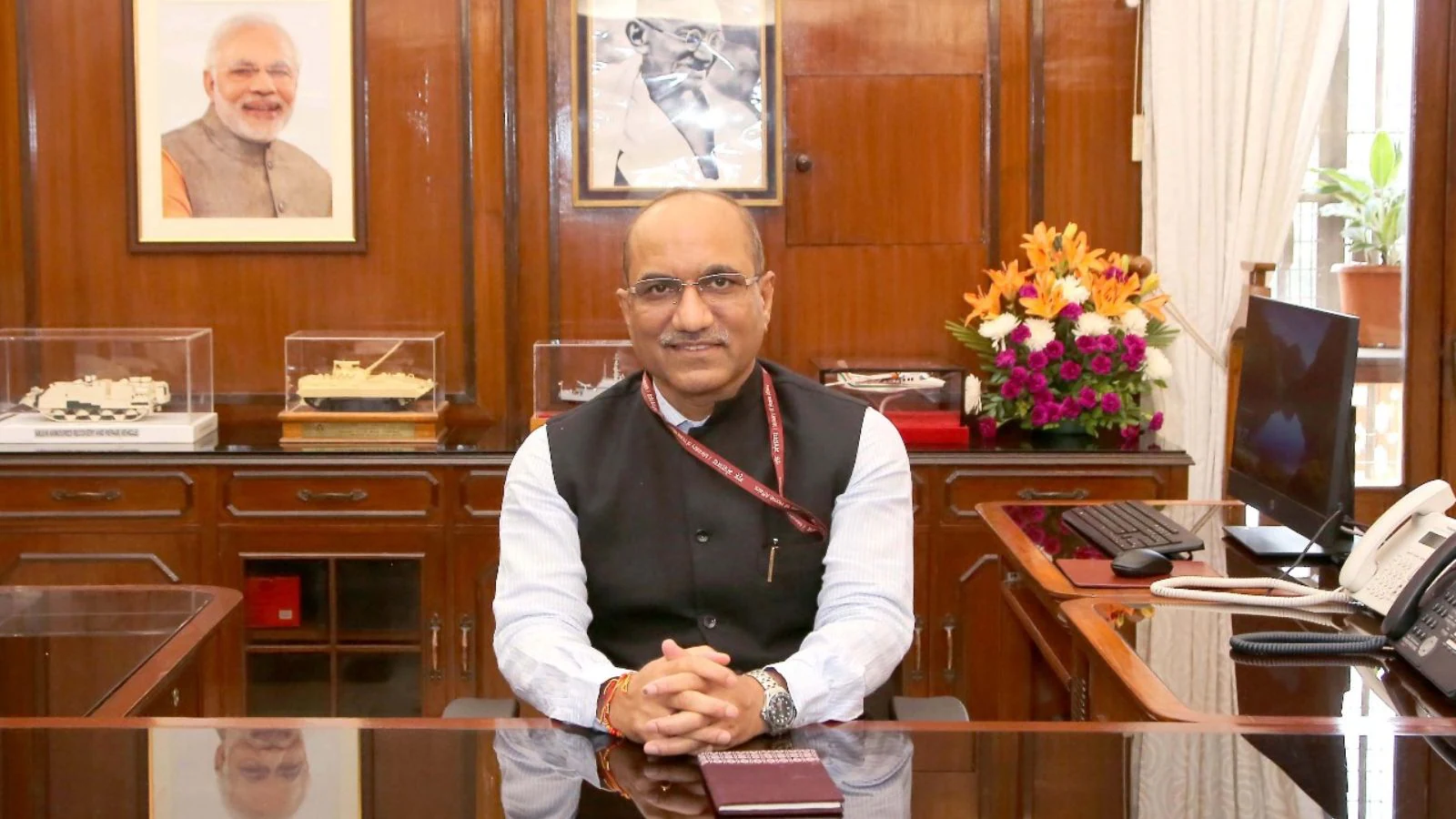 वाइब्रेंट गुजरात रीजनल कॉन्फ्रेंस: पूरी तरह आत्मनिर्भरता के लिए R&D में निवेश करें, रक्षा मंत्रालय ने इंडस्ट्री से आग्रह किया।