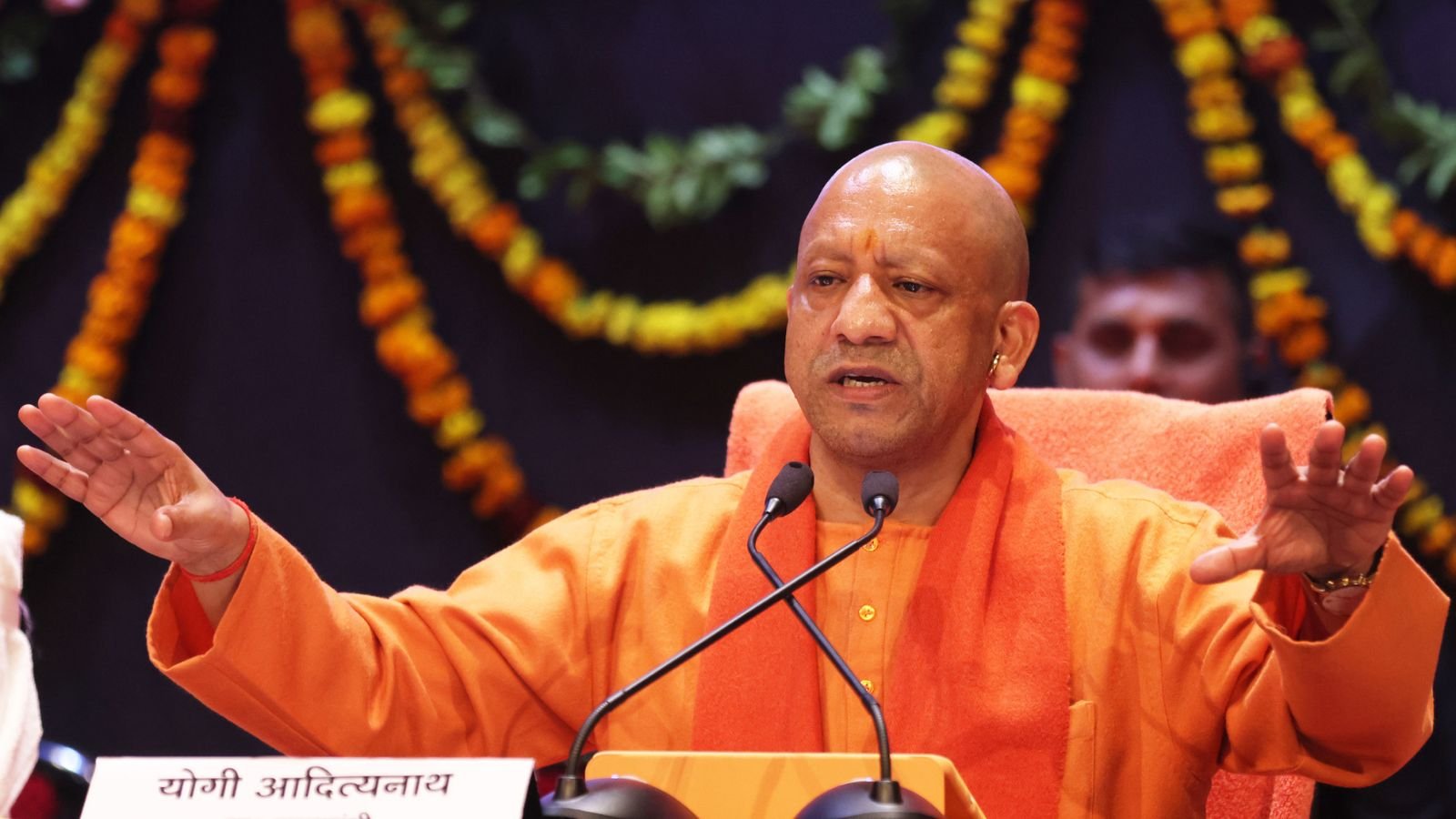 गुजरात कॉन्फिडेंशियल: दोहरी मुसीबत