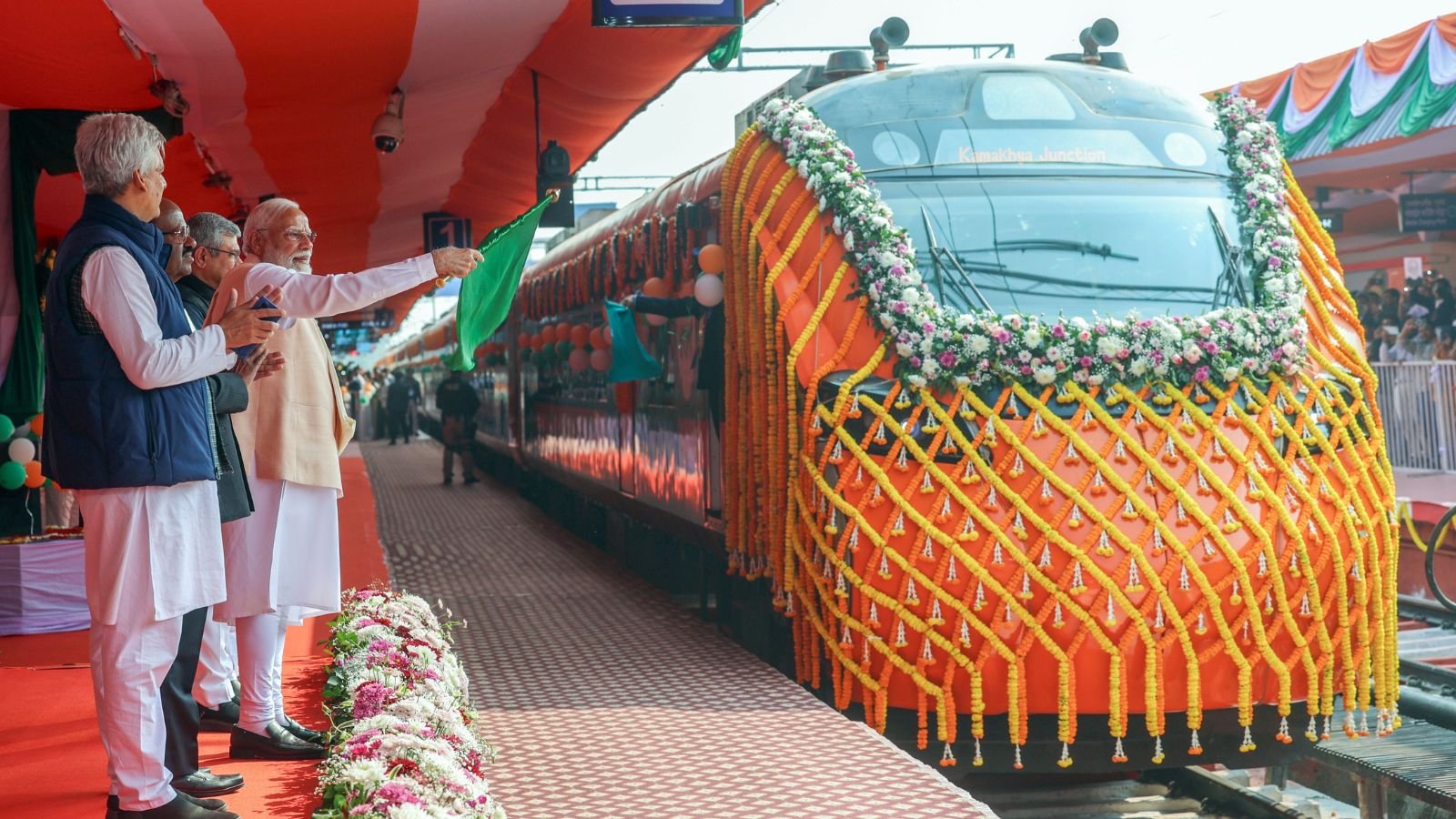 पीएम मोदी ने बंगाल के लिए 3,250 करोड़ रुपये की परियोजनाओं का तोहफ़ा दिया: यहाँ पूरी लिस्ट है