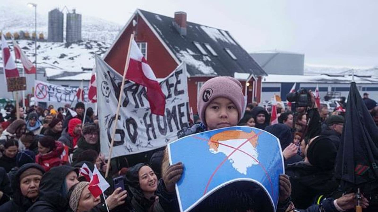 ग्रीनलैंड पर कब्ज़े को लेकर डोनाल्ड ट्रंप द्वारा ब्रिटेन और फ्रांस पर अतिरिक्त टैरिफ लगाने पर यूरोपीय नेताओं ने विरोध किया।