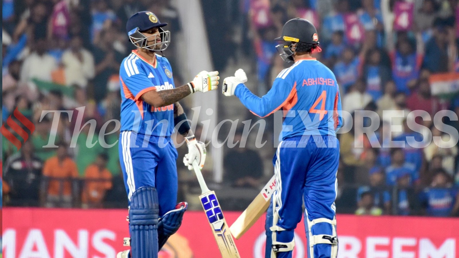 क्यों असरदार रन न बना पाने की वजह से T20 वर्ल्ड कप में टीम इंडिया पर बोझ बन सकते हैं सूर्यकुमार यादव?