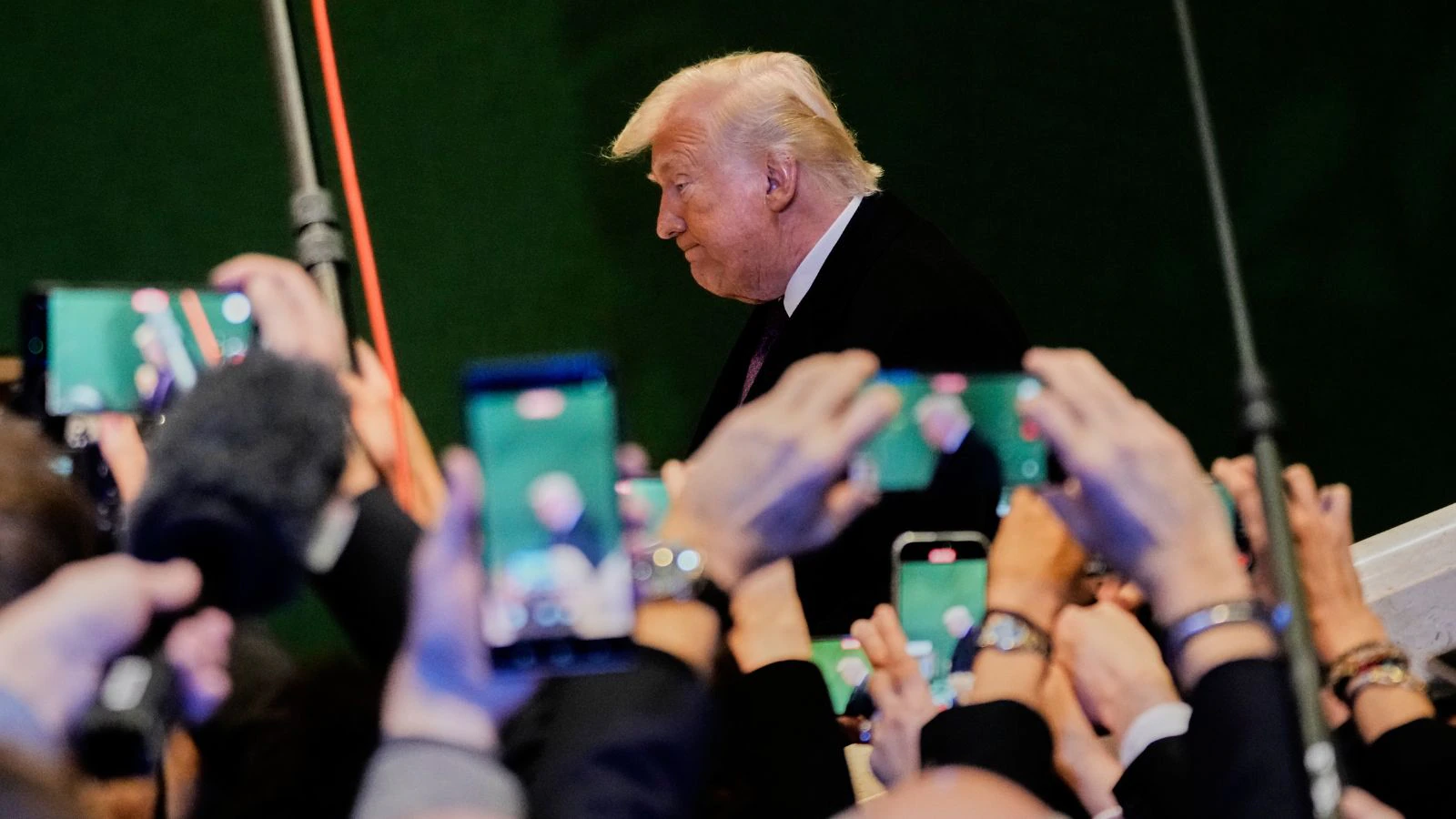 दावोस में टकराव के बाद डोनाल्ड ट्रंप ने कनाडा के कार्नी का ‘बोर्ड ऑफ पीस’ इनविटेशन किया रद्द