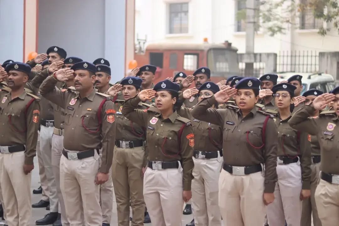 गणतंत्र दिवस 2026: बिहार अग्निशमन सेवा ने देशभक्ति की गौरवपूर्ण सलामी दी