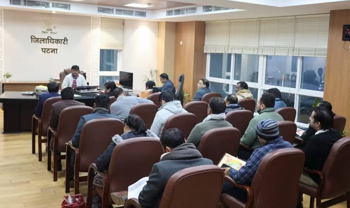 पटना अधिकारियों से नियमित रूप से छापेमारी करने और श्रम अपराधियों को दंडित करने का आग्रह किया गया है।